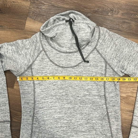 Kuhl Lea Women’s Pullover cowl neck hoodie Large Gray RN# 108846 - Picture 8 of 16